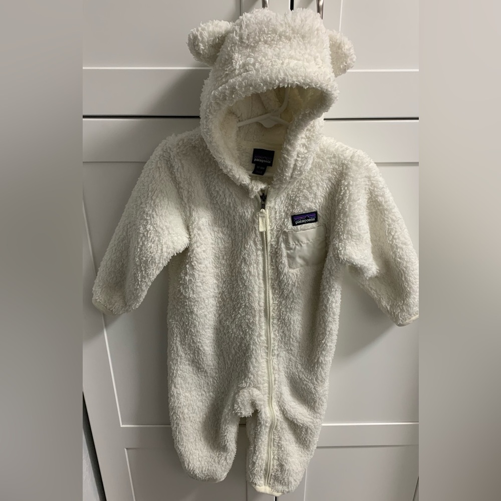 Baby Patagonia bunting suit 12-18 month EUC